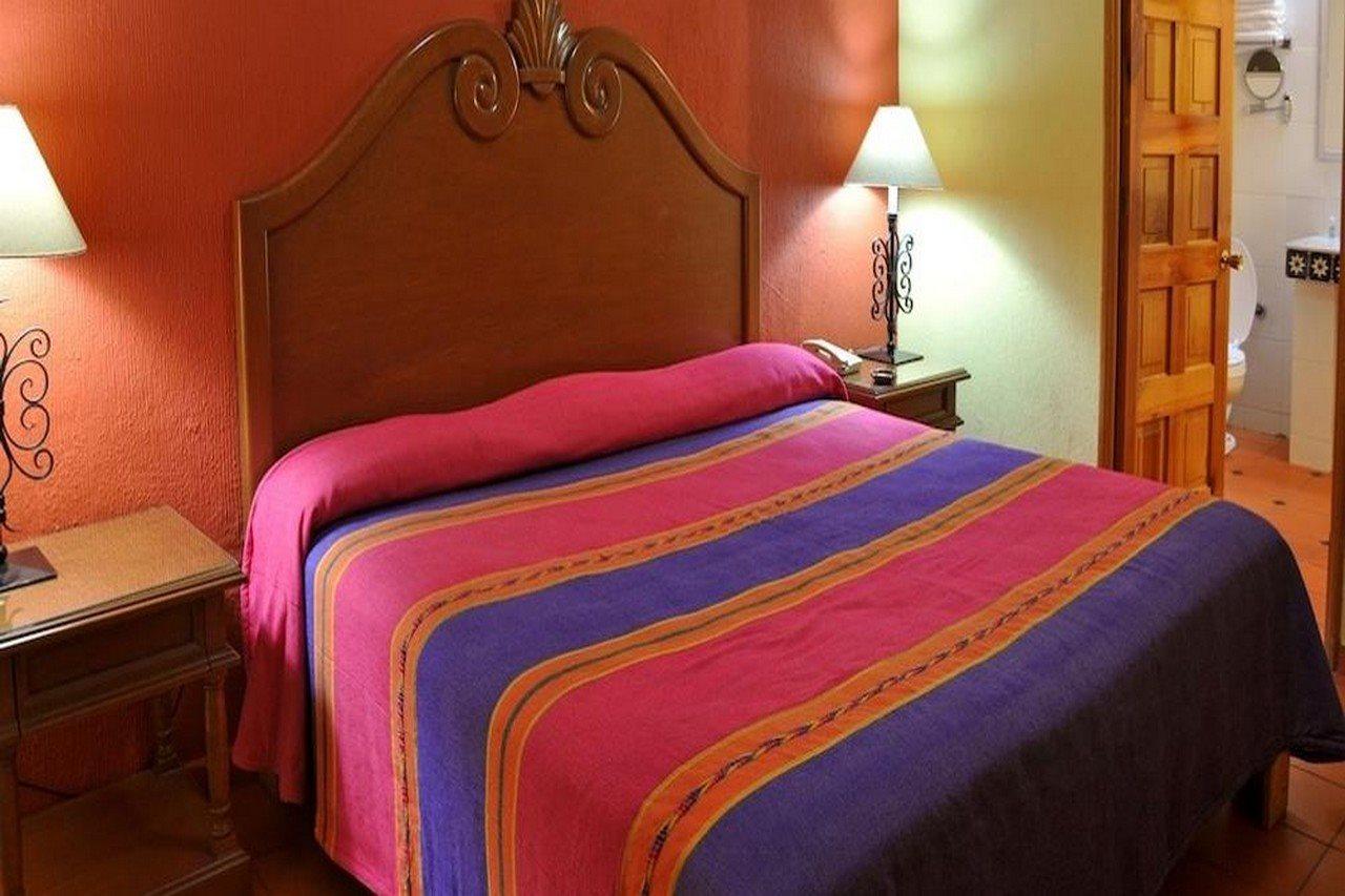 Hotel La Parroquia Пацкуаро Экстерьер фото