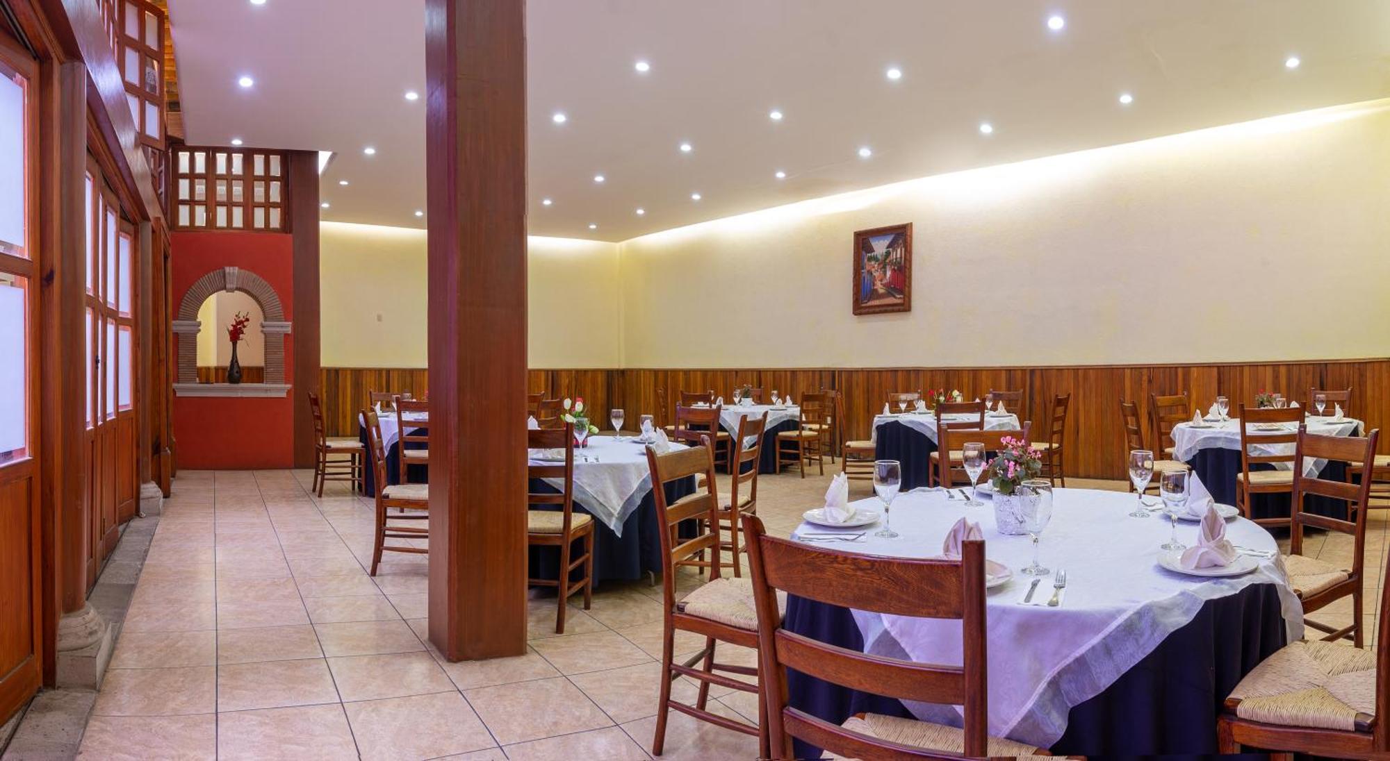 Hotel La Parroquia Пацкуаро Экстерьер фото